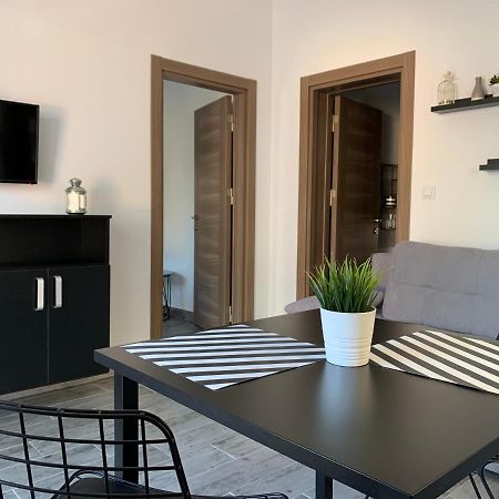 סומבור Apartman Spring מראה חיצוני תמונה