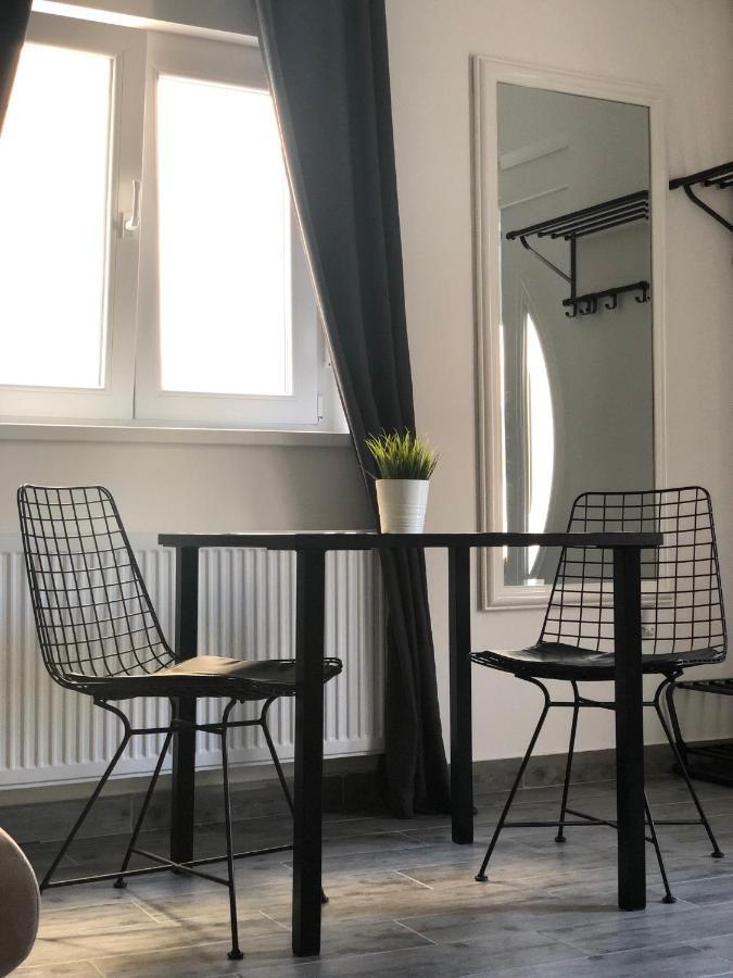 סומבור Apartman Spring מראה חיצוני תמונה
